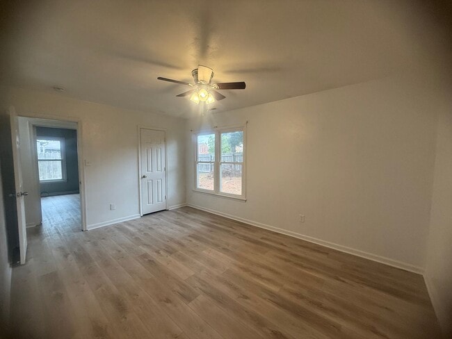 Building Photo - ASHLEY WOODS