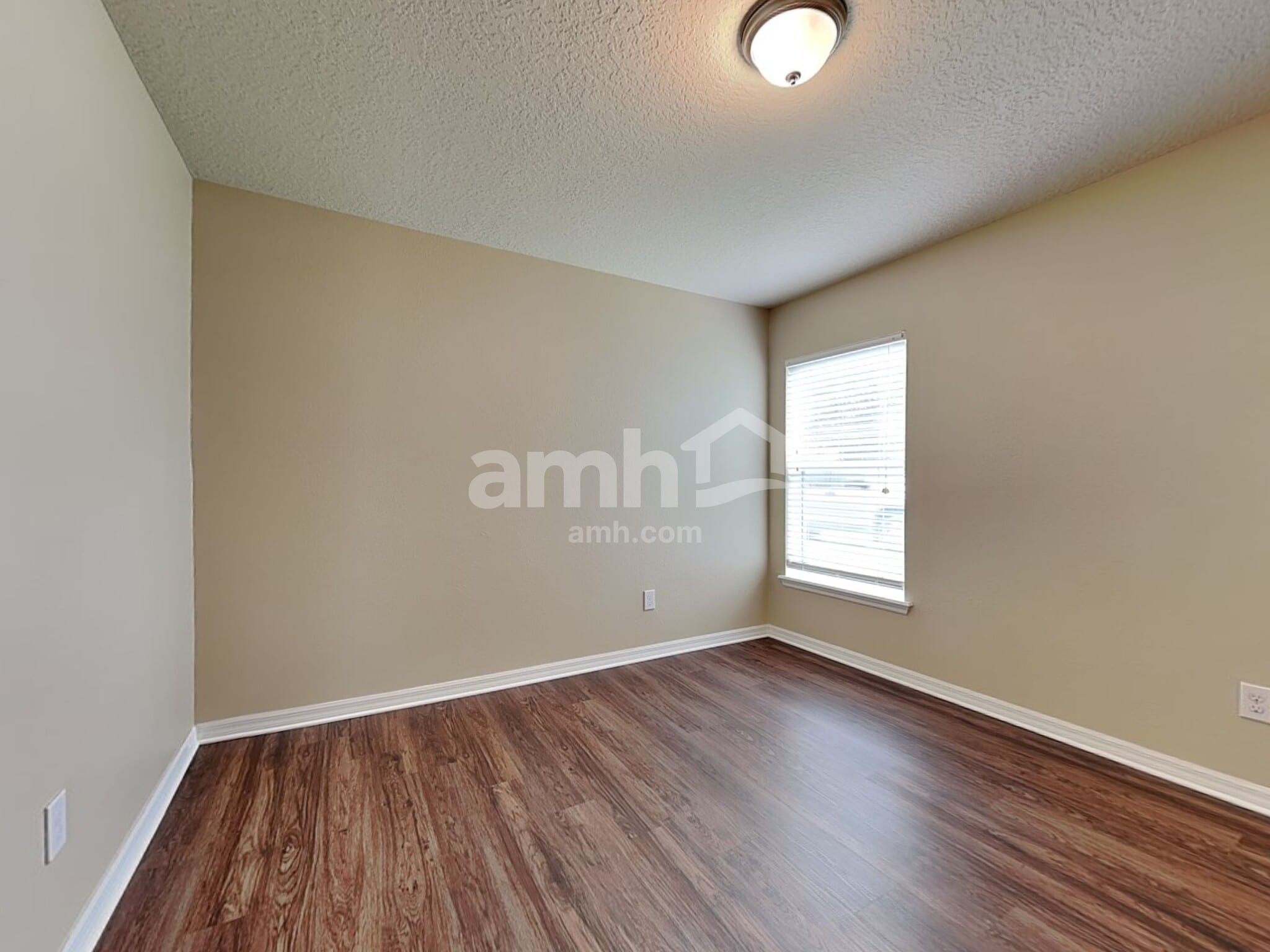 Building Photo - 915 Branchwood Way