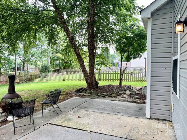 Building Photo - 5717 Lindley Crescent Dr