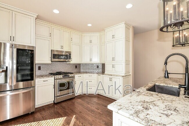 Building Photo - 445 243rd Pl SE