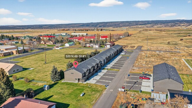 Building Photo - Beautiful 3 Bed, 2.5 Bath Townhome in Ashton - Shorter lease terms available