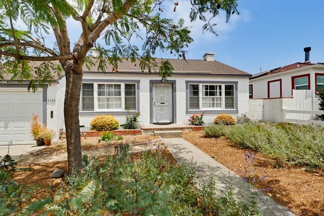 Building Photo - Beautifully Maintained Home in La Mesa — 3 Bed / 2 Bath | 1,600 Sq Ft