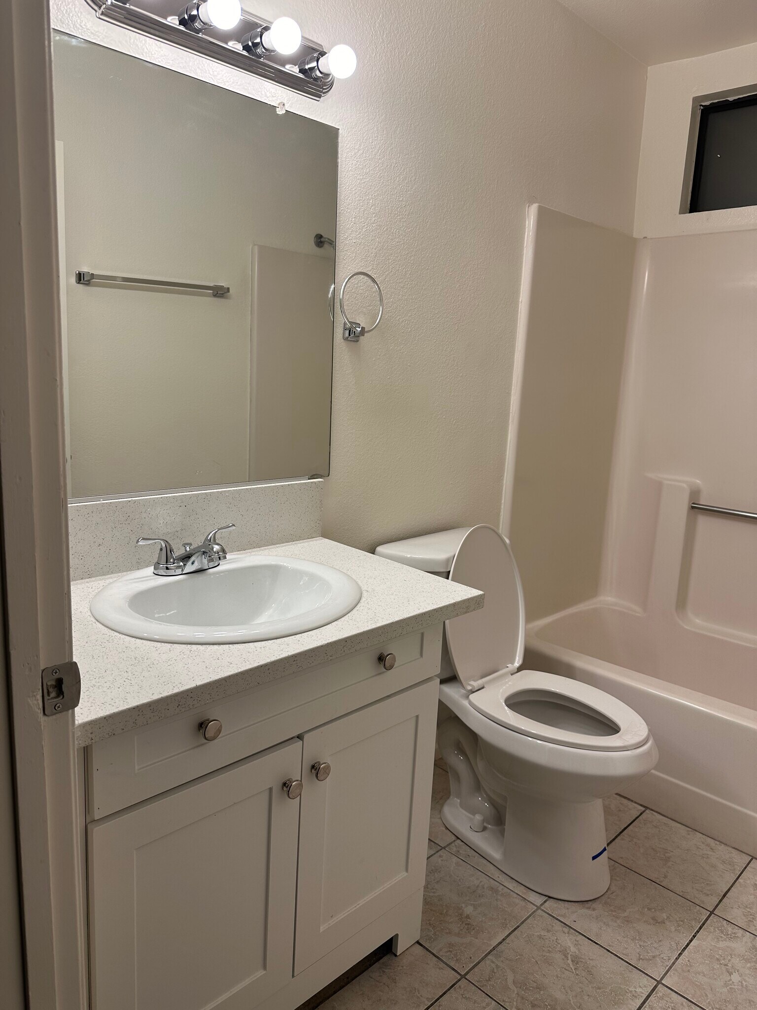 Building Photo - 1828 E Avenue J9