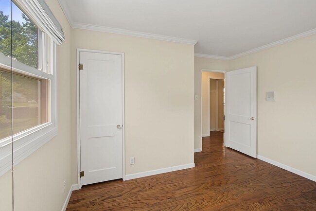 Building Photo - Spacious 3-Bedroom, 2-Bath Home for Rent in Urbana