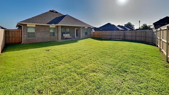 Building Photo - 6801 Labelle Dr