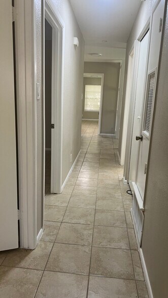 Building Photo - 7911 Riata Ave