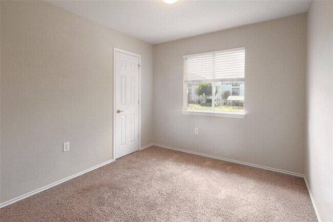 Building Photo - 1432 Anise Dr