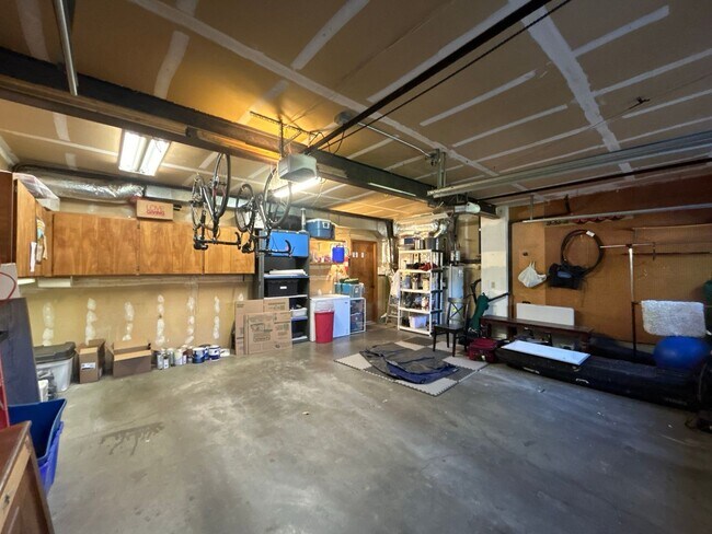 Building Photo - Country Living In The City - 3 Bedroom / 2 Bathroom Home on a Large Corner Lot