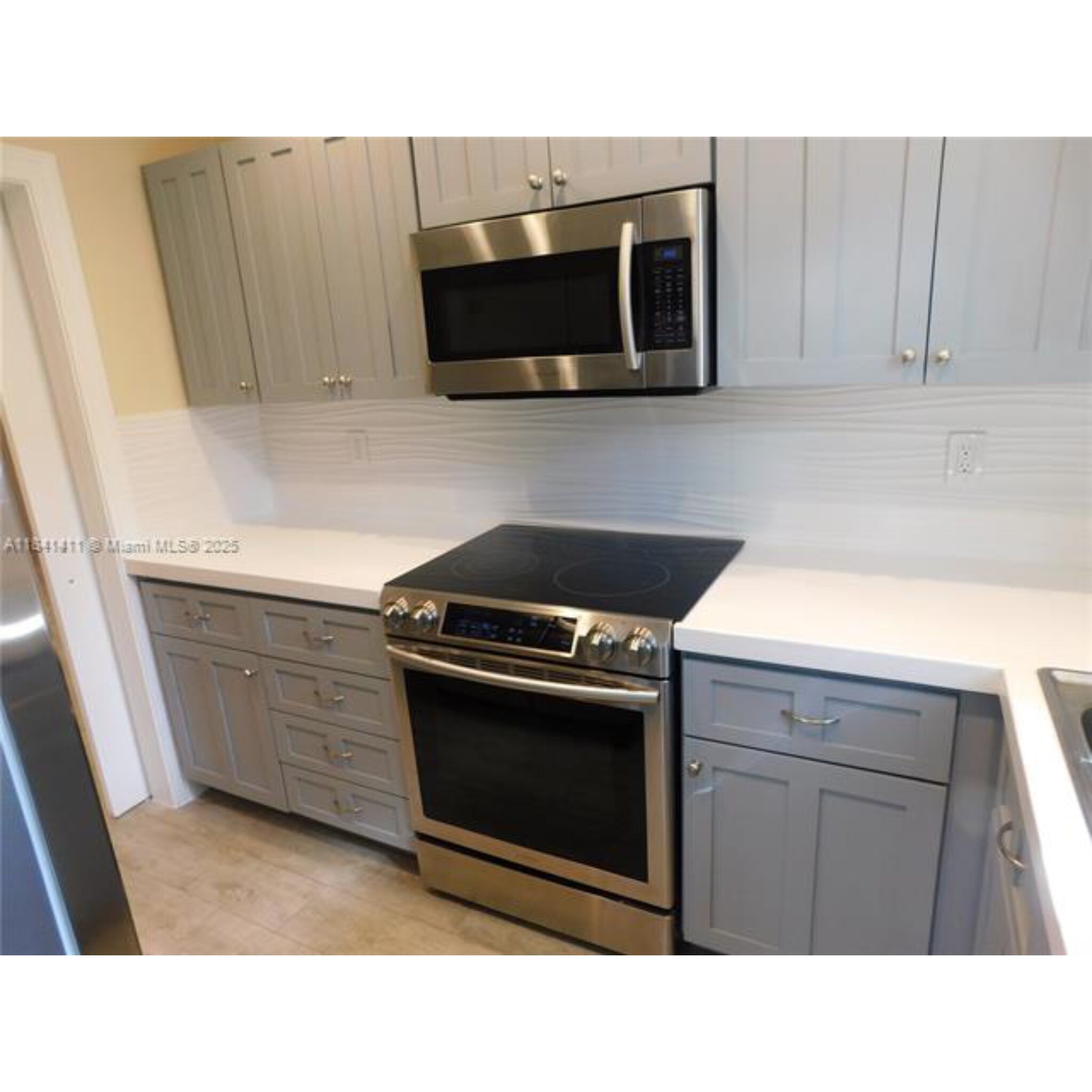 Building Photo - 2375 SW 21st Ter