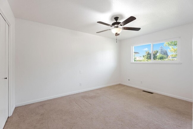 Building Photo - 6804 N Backer Ave