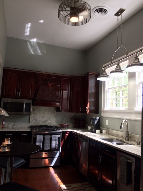 GRANITE COUNTERTOPS - 400 Millaudon St