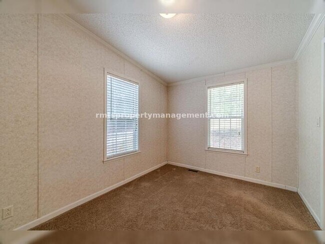 Building Photo - A COUNTRY DREAM! 4BR, 2BATH MANUFACTURED HOME, $1650./month