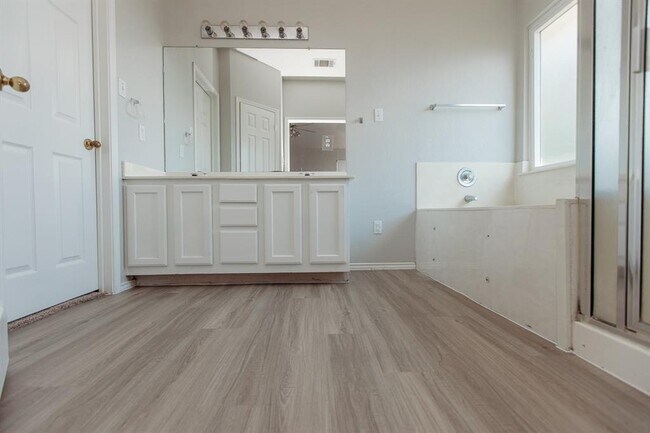 Building Photo - 3138 Jazz St