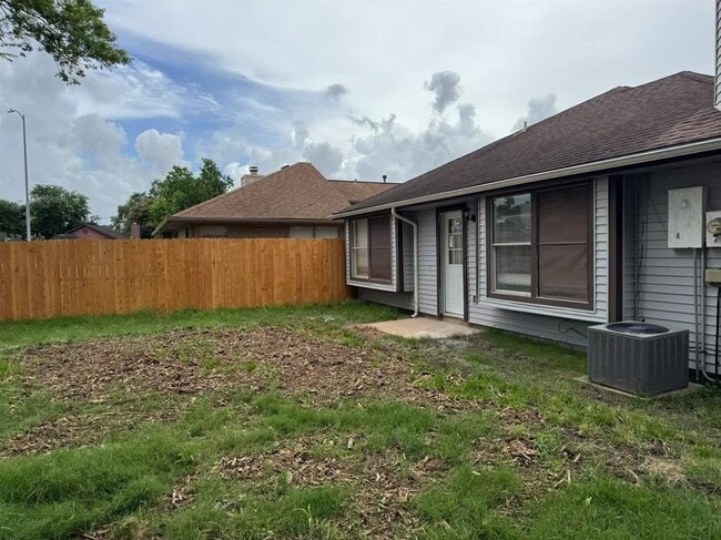 Building Photo - 138 Cotton Dr