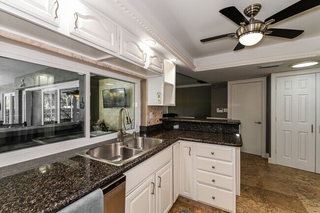 Building Photo - Pet Friendly 4 bedroom with private pool in Lely Golf Estates