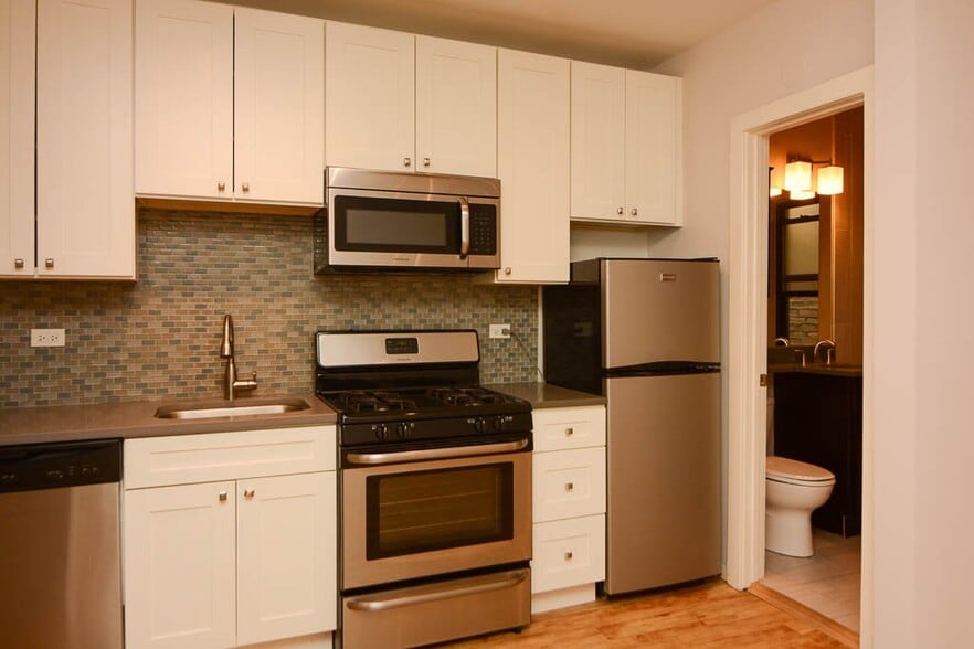 Building Photo - 2839 W Palmer St