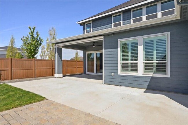 Building Photo - 10103 W Twisted Vine Dr.