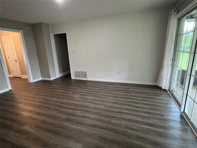Building Photo - 4909 NW 36th Dr
