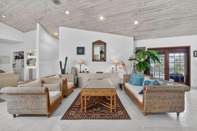 Building Photo - 22519 Esplanada Cir