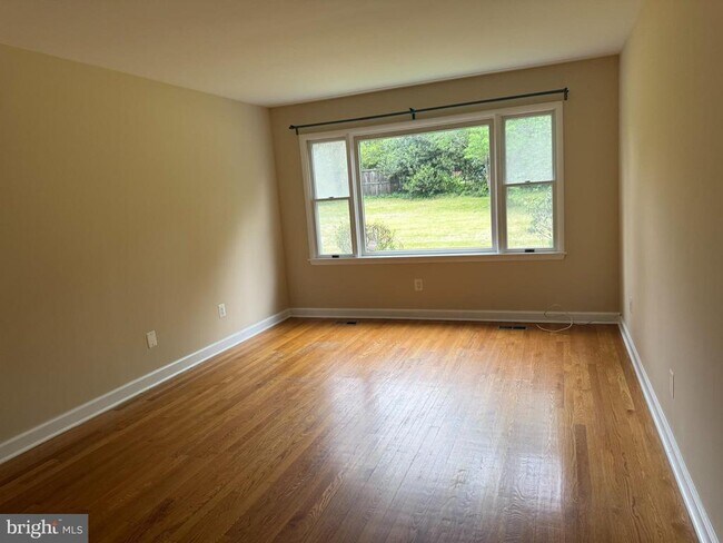 Building Photo - 1707 Merrifields Dr