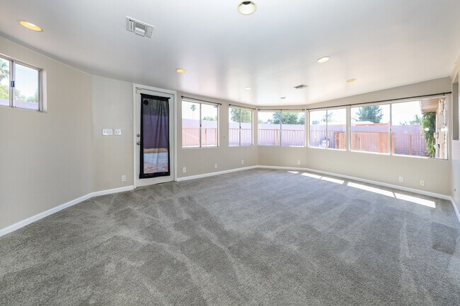 Building Photo - 3221 S Grady Ave