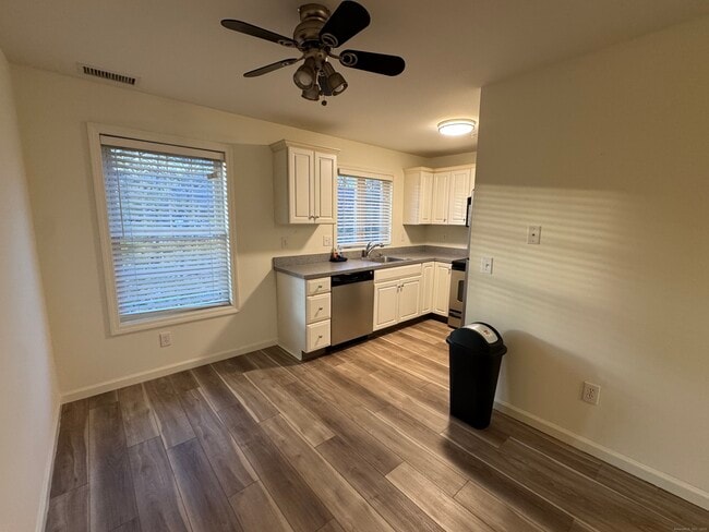 Building Photo - 20 Orchard St