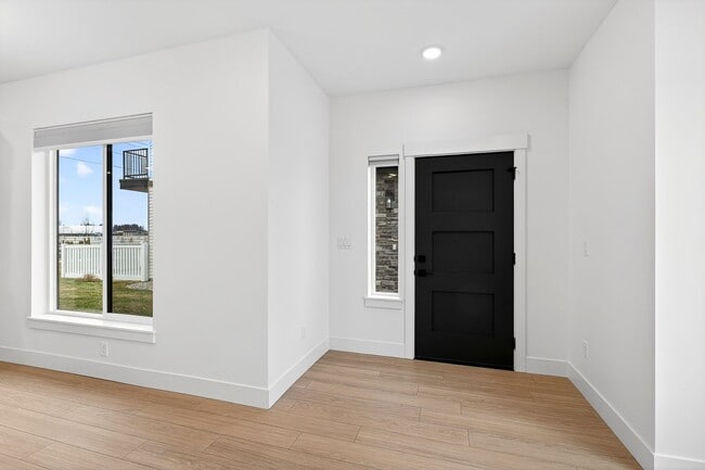 Building Photo - BRAND NEW TOWNHOME IN REXBURG WITH GARAGE