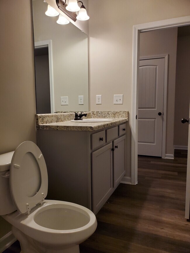 Building Photo - 1509 Creel Ln