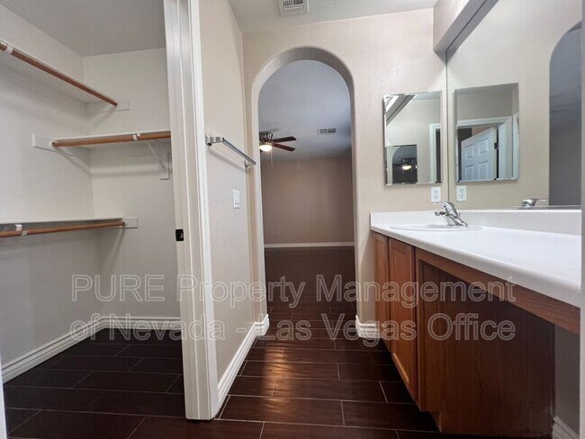 Building Photo - 5308 Las Cruces Heights St