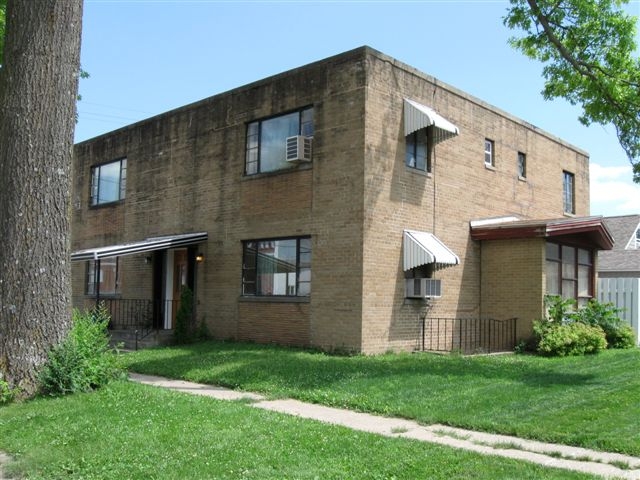 Building Photo - 10 2nd Ave E