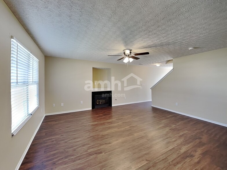 Building Photo - 5979 Haydens Crossing Blvd