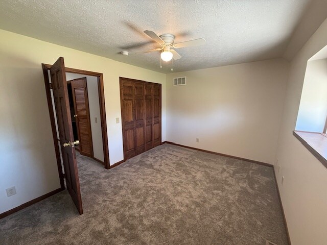 Building Photo - 5267 Center Rd