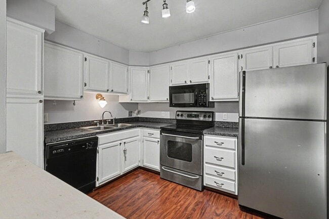 Building Photo - 24225 Evergreen Rd