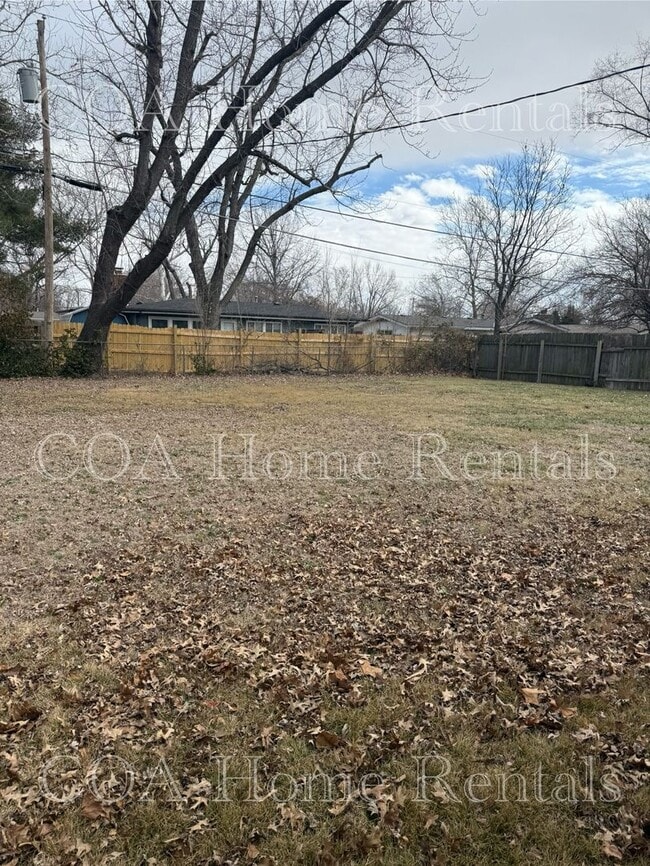 Building Photo - Great West Side Neighborhood