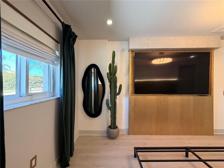 Building Photo - 2340 SW 42nd Way