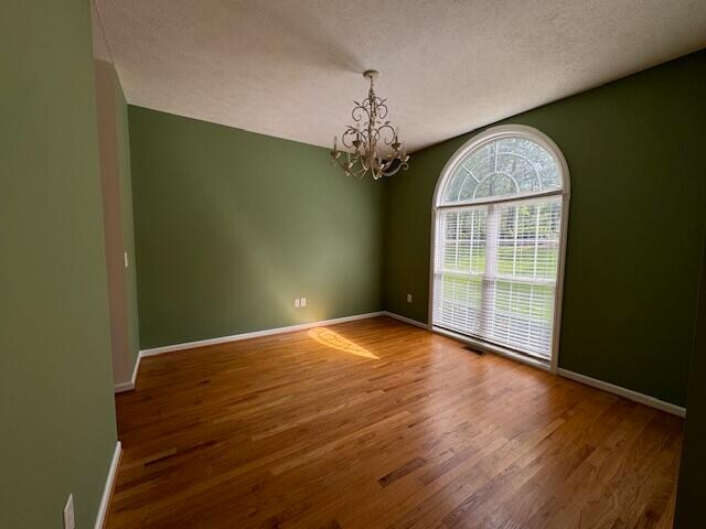 Building Photo - 263 Pine Hollow Dr