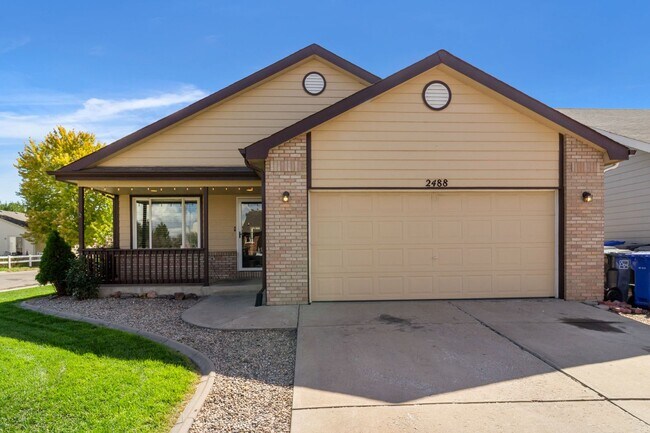 Building Photo - 2488 Sapphire St
