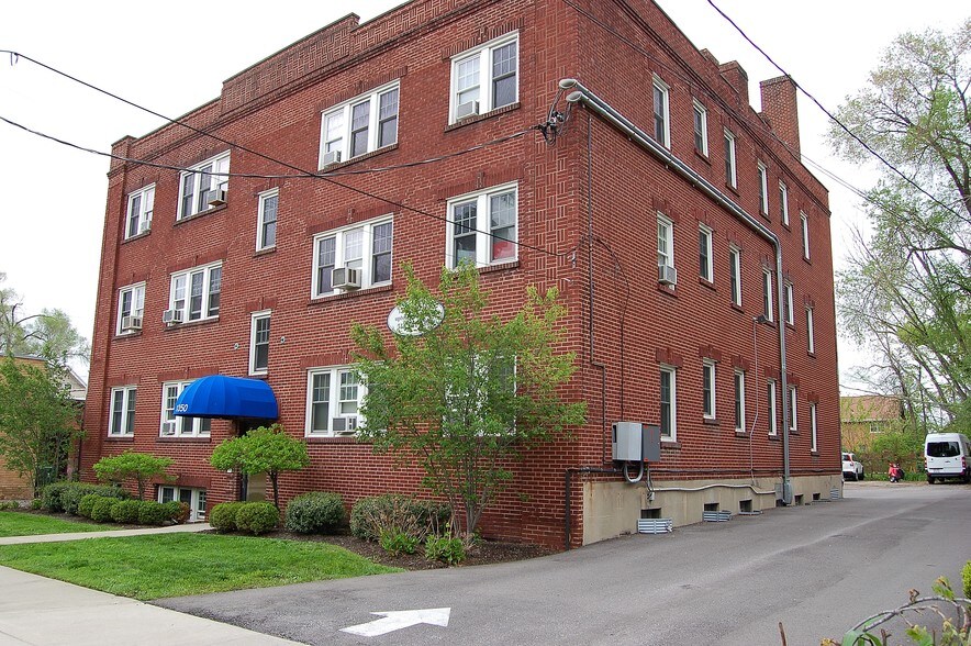 Primary Photo - 1350 Edwards Road