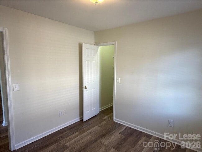 Building Photo - 3660 Lake Spring Ave NW