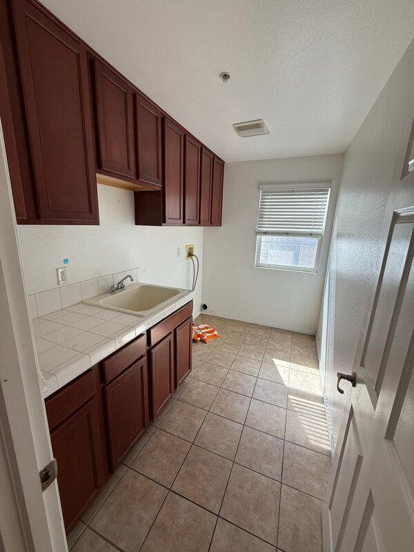 Building Photo - 9635 Woodman Ave