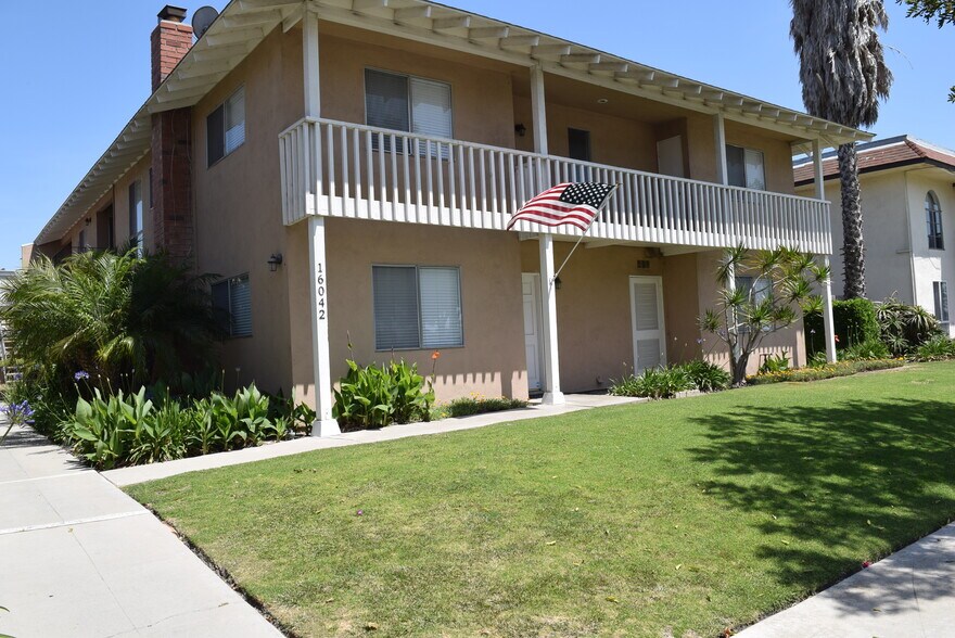 Primary Photo - 16042 Waikiki Ln