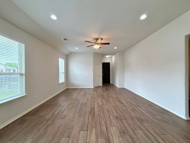 Building Photo - 877 Centerra Hills Cir