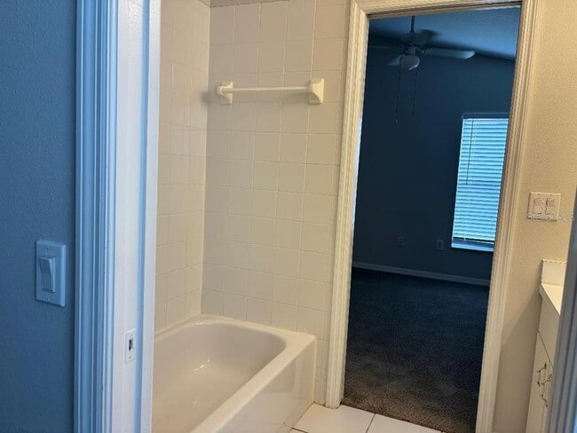 Building Photo - 1932 Grenville Ct