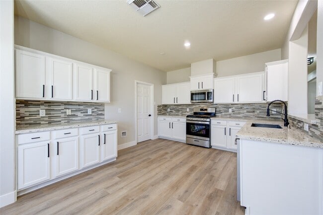 Building Photo - 6323 Richland Hills Dr