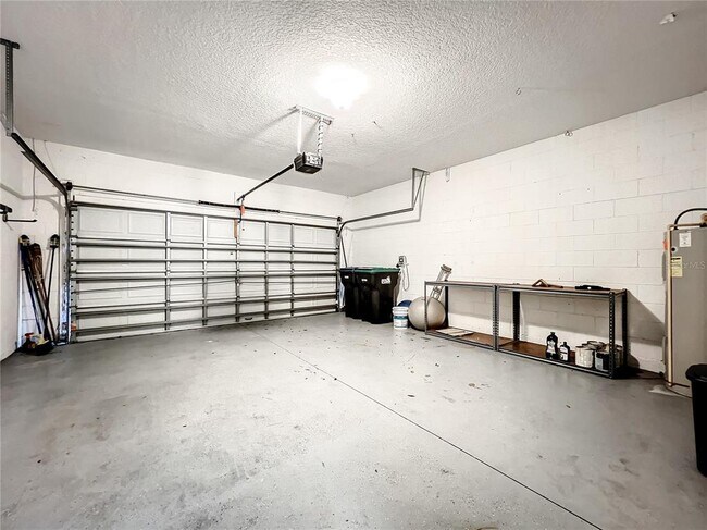 Building Photo - 1827 Great Falls Way