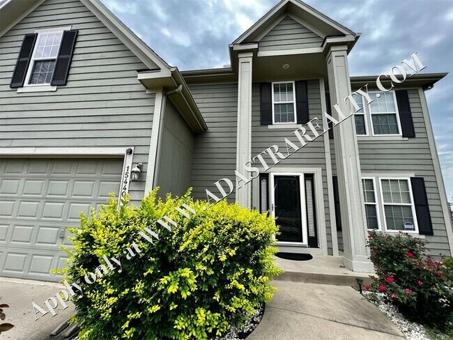 Primary Photo - MOVE IN SPECIAL!! Beautiful 4 Bed/4 Bath H...