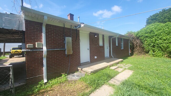 Building Photo - 4220 Gailwood Ave