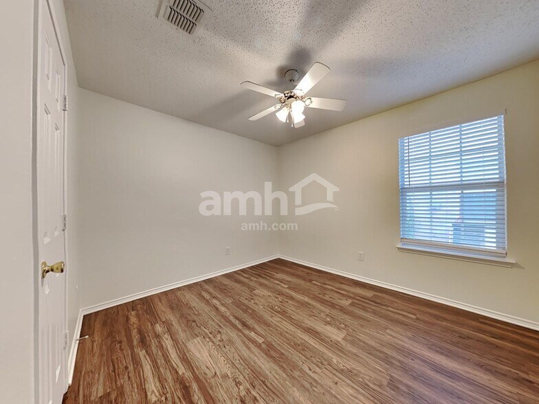 Building Photo - 13857 Sonterra Ranch Rd