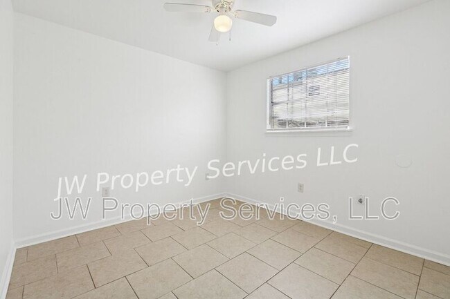 Building Photo - 204 Wilker Neal Ave