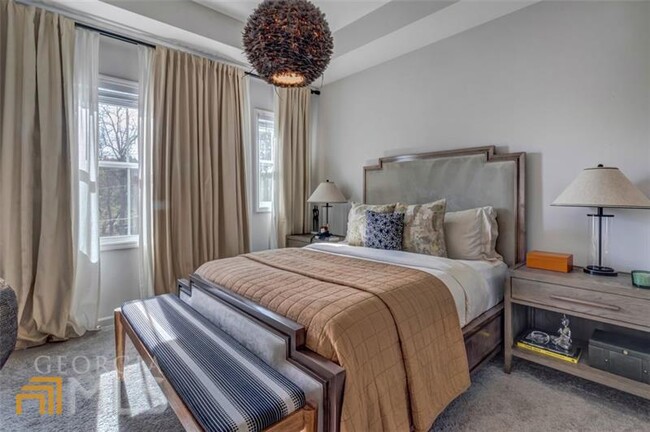 Building Photo - 2028 Bixby Byway Dr SE